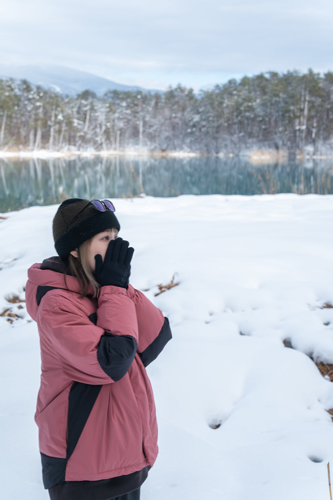 【実験】防水ニット手袋を水に沈めてみた！驚きの性能を徹底検証